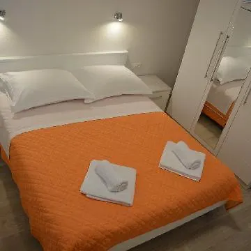 Leon Apartman *