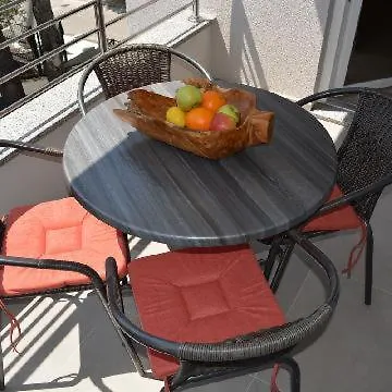 Leon Apartman Baška Voda